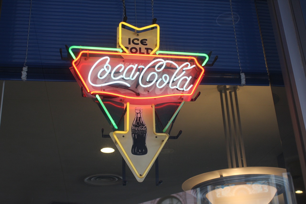 國(guó)產(chǎn)經(jīng)典動(dòng)畫(huà)電影，傳承與創(chuàng)新照亮中國(guó)動(dòng)畫(huà)產(chǎn)業(yè)之光