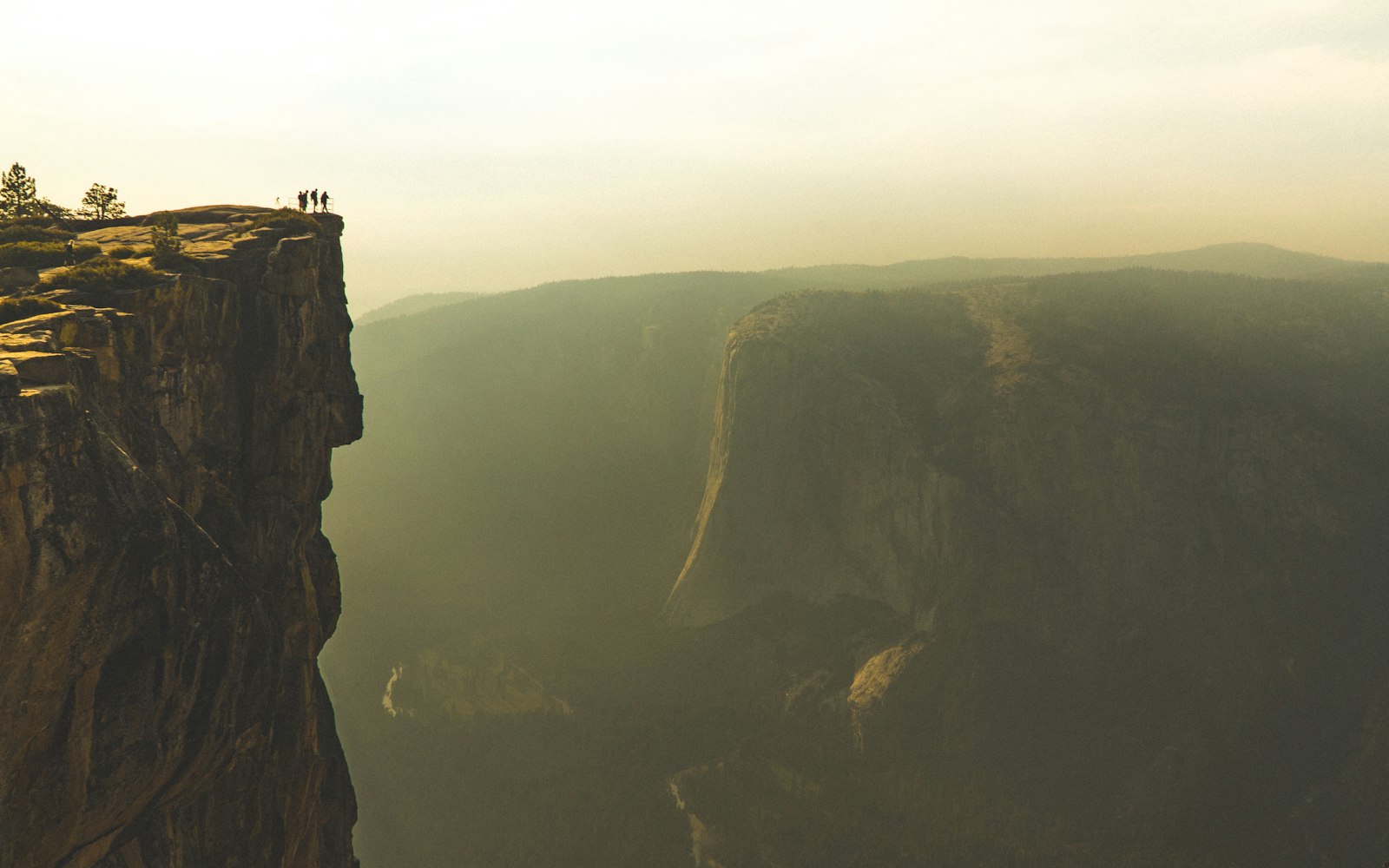 賀燦陽(yáng)最新動(dòng)態(tài)揭秘，探索前沿科技，引領(lǐng)未來(lái)之光新篇章