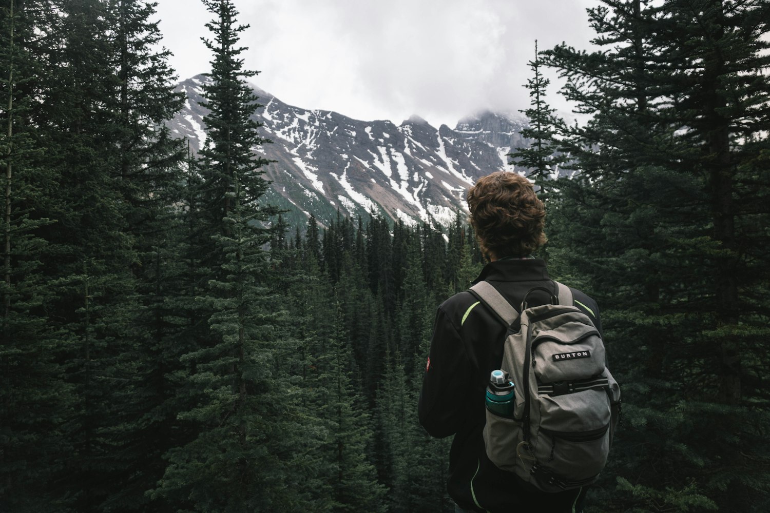 謝靜最新動態(tài)，探索未知領域，持續(xù)引領潮流尖端